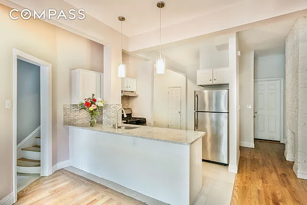 Sold by Compass | media 5