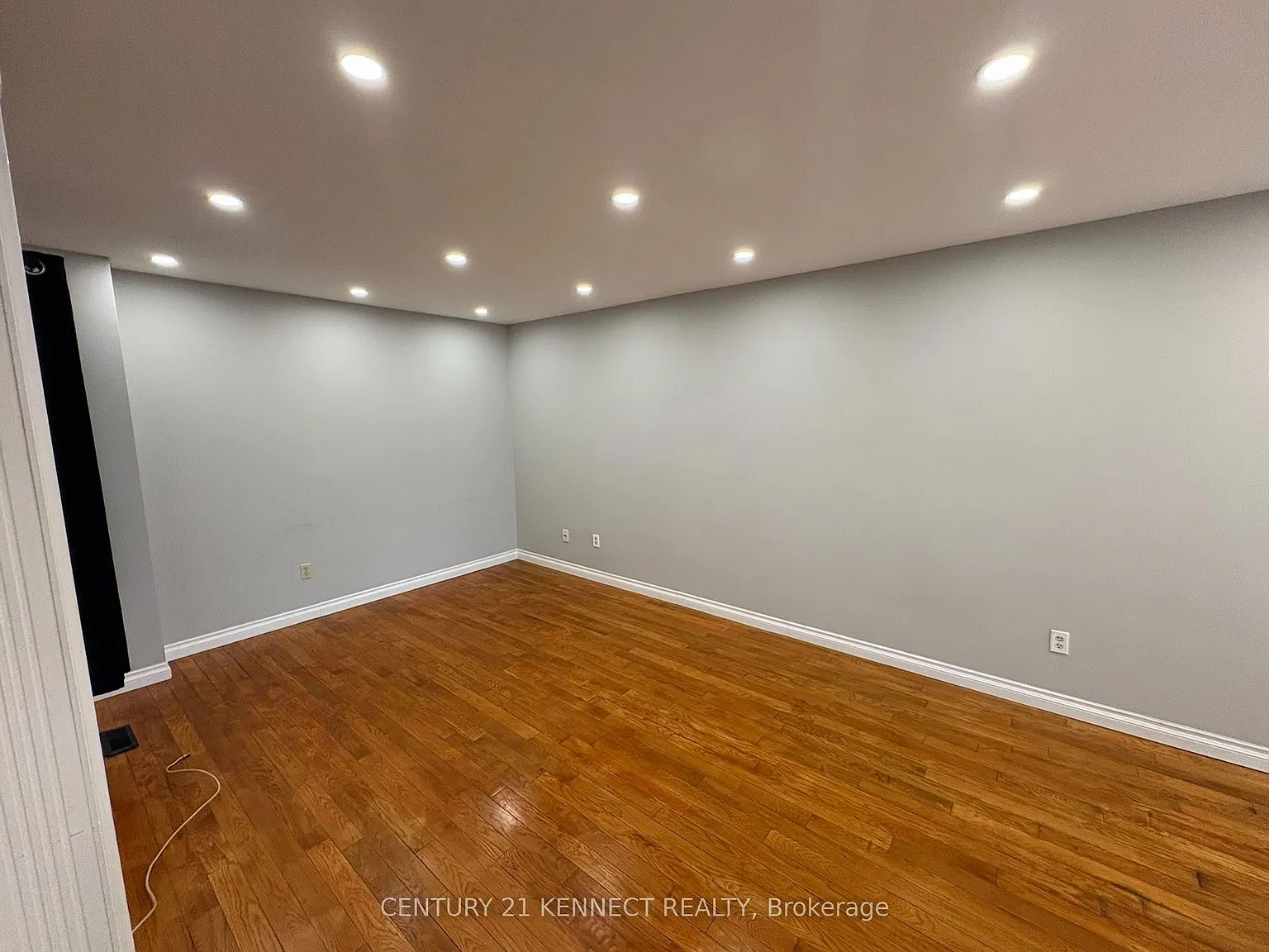 3 bed, $3,000 — Photo 3