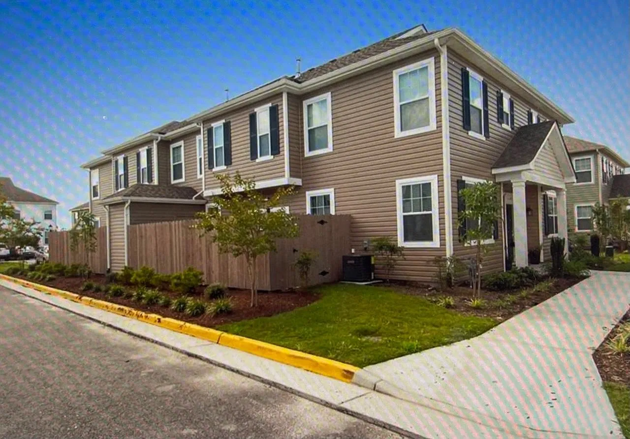 2 bed, 1350 sqft, $2,250 — Photo 2