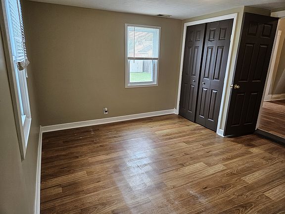 5th image of 607 W 10th St