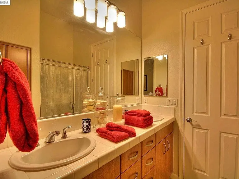 6529 Bantry Bay St — Photo 25