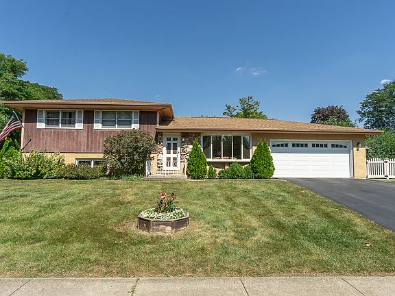 3rd image of 1101 N Millns Ln