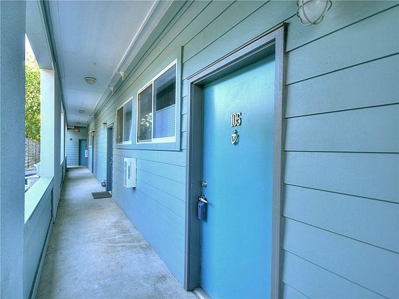 2nd image of 2931 E 12th St Unit 105