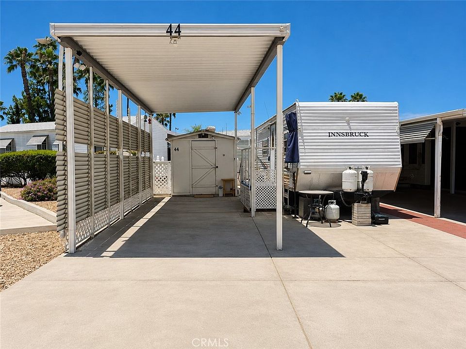 1st image of 1295 S Cawston Ave Space 44
