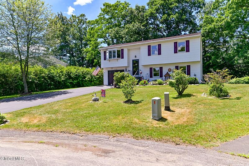 2nd image of 620 Michelle Way