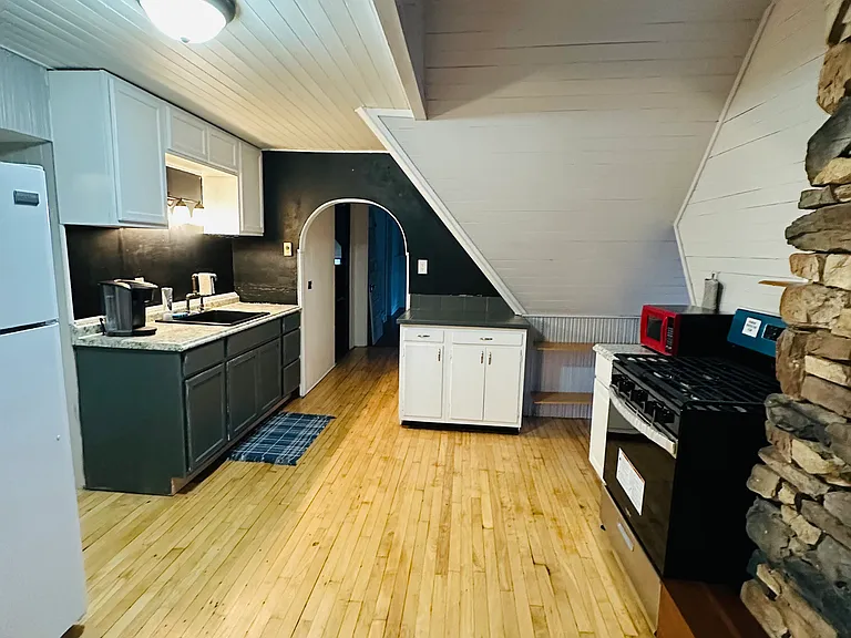 29 Main St #3 — Photo 3