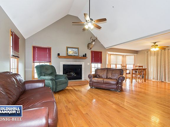 Living Room / Dining Room
