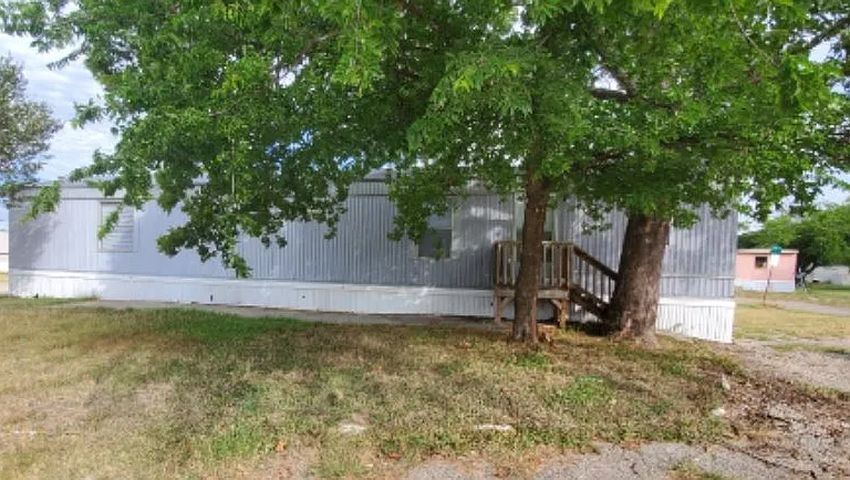 3328 Keith Ave — Photo 1