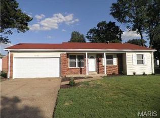 7408 Fox Crest Dr, Hazelwood, MO 63042