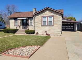 109 E Rowland St, New London, WI 54961