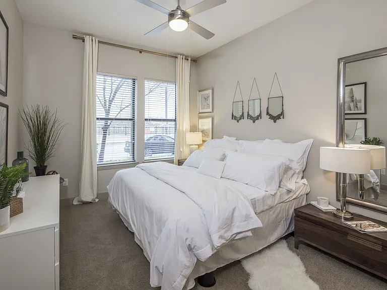 Lakeshore Lofts — Photo 8
