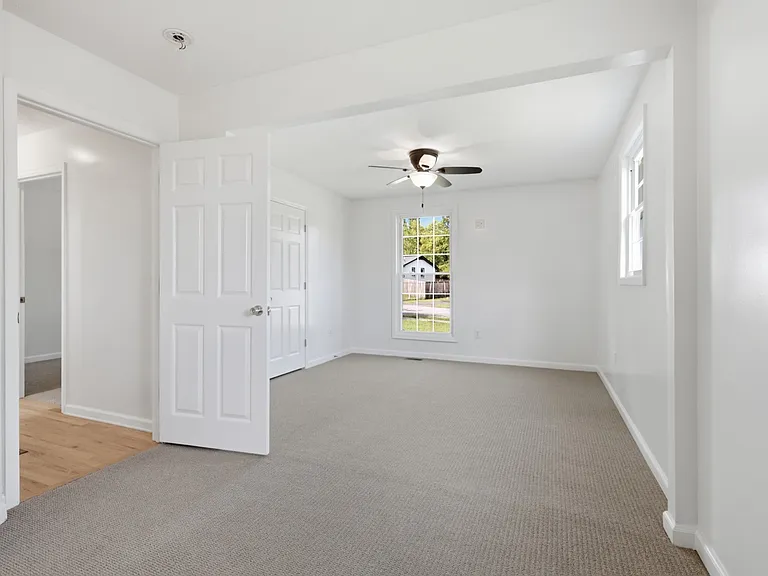305 Becklea Dr — Photo 15