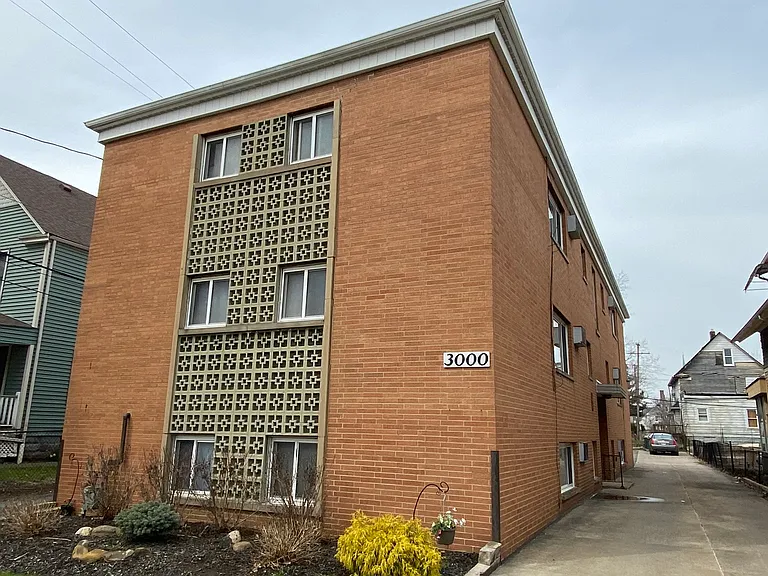3000 Denison Ave — Photo 10