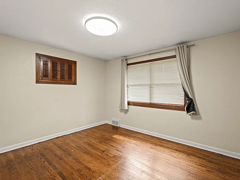 251 Franklin Dr — Photo 20