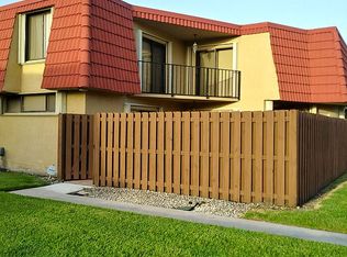 8345 Trent Ct APT D, Boca Raton, FL 33433