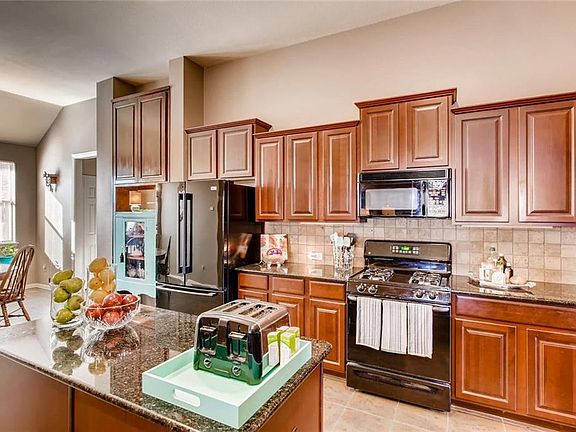 4th image of 4932 Belladonna Dr