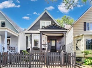 1951 W Addison St, Chicago, IL 60613