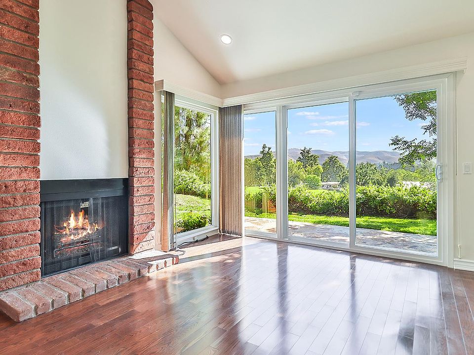 1st image of 184 Conifer Cir