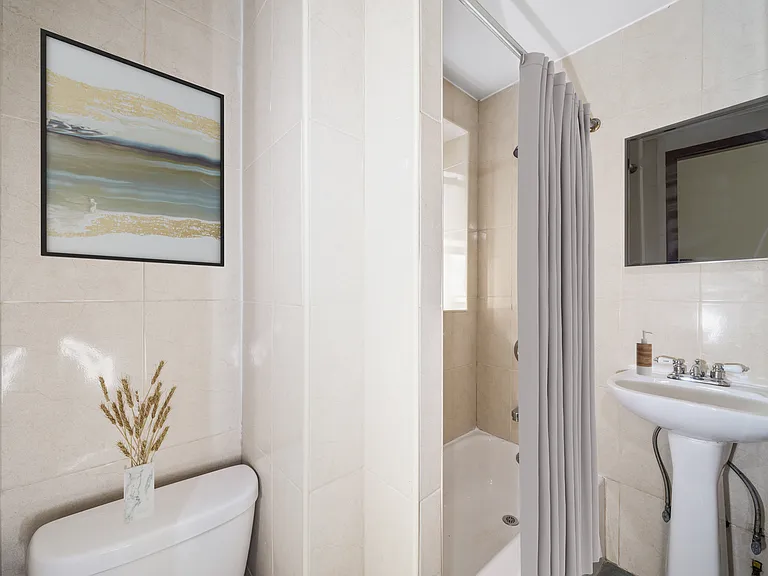 211 W 109th St #2B — Photo 6