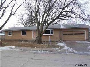 502 S Park Ave, Valley, NE 68064