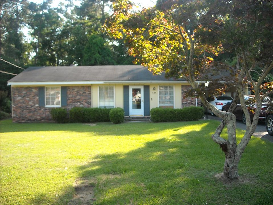 2nd image of 124 Royal Ave