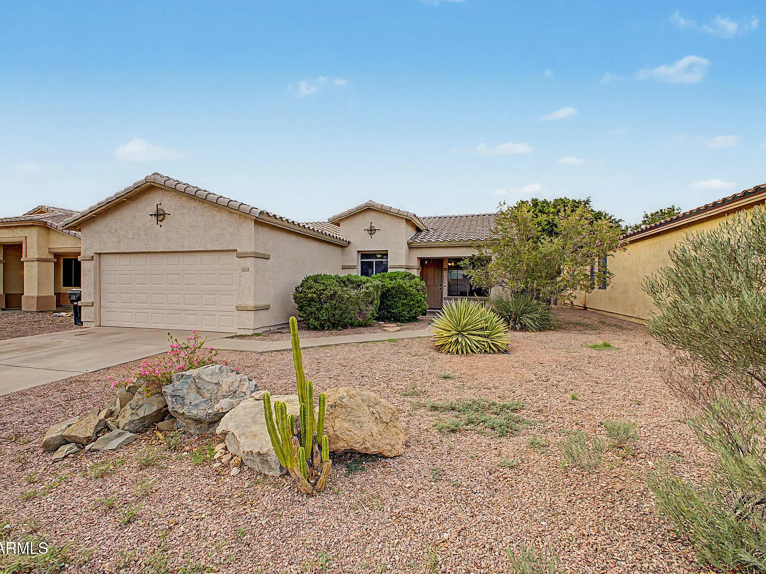3 bed, 2.0 bath, 1400 sqft, $2,149 — Photo 3