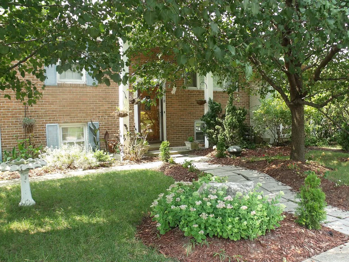 4 bed, 1500 sqft, $2,800 — Photo 1
