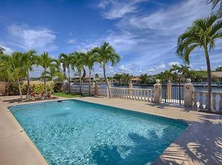 201 Holiday Dr, Hallandale, FL 33009