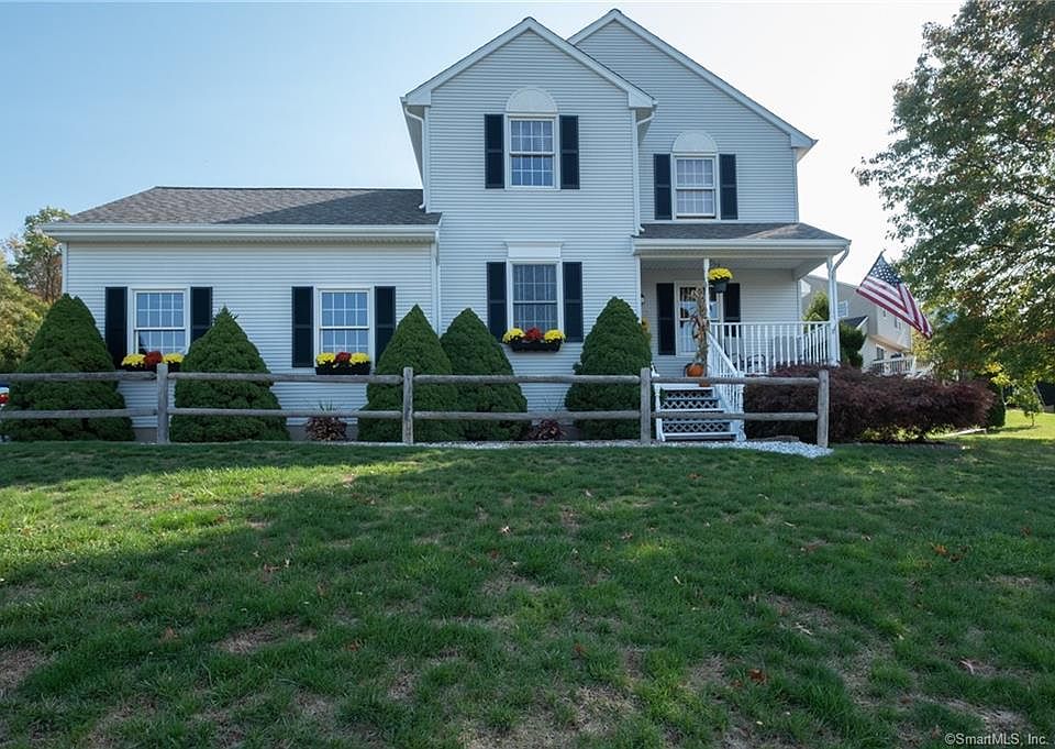 1st image of 32 Ben Ct