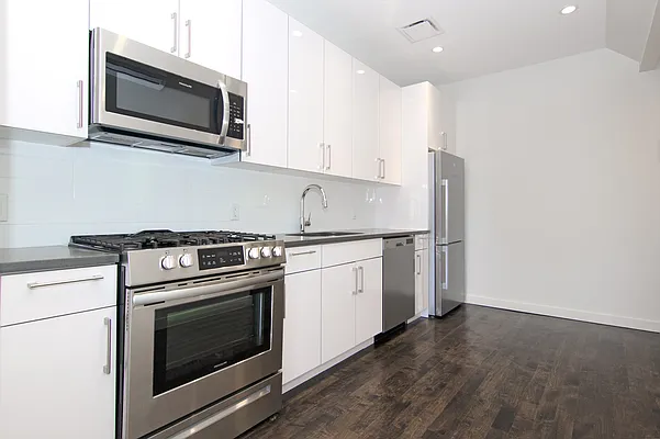 Rented by Modern Spaces | media 29