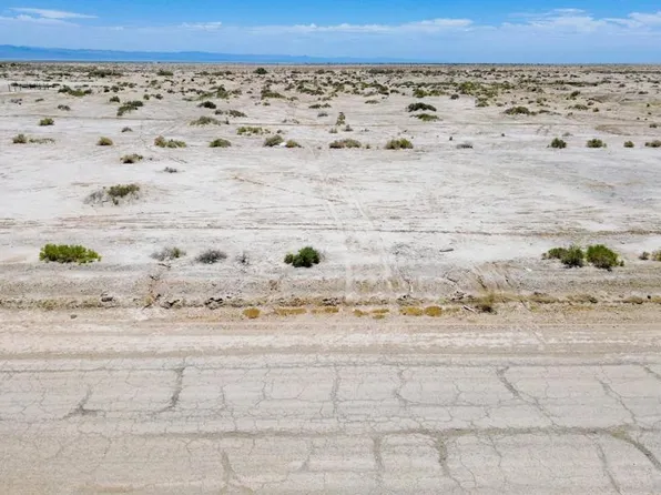 2004 Sea View Dr, Thermal, CA 92274