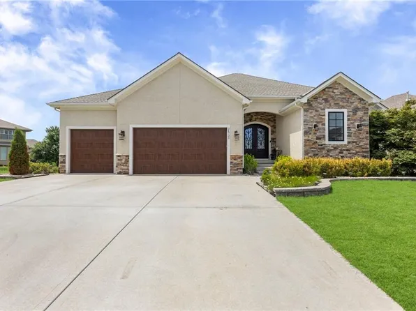24735 W 91st Pl, Lenexa, KS 66227