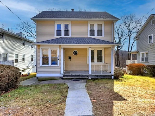 90 Courtland Avenue, Waterbury, CT 06705