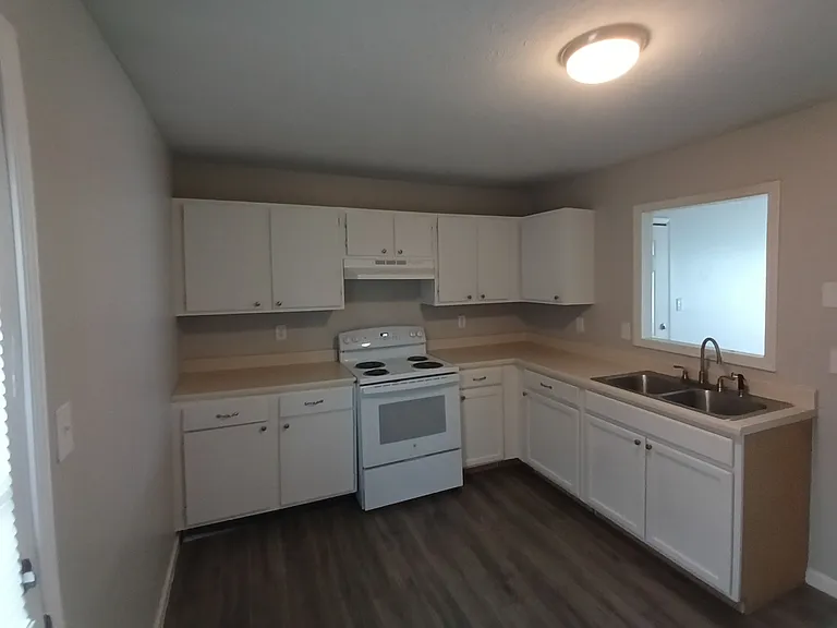 625 Old Humboldt Rd #D — Photo 2