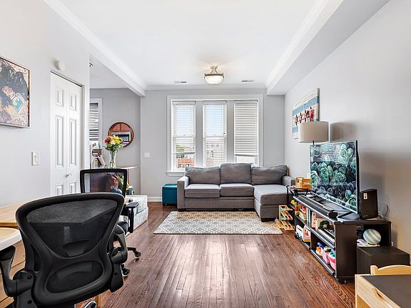 3rd image of 540 W Belmont Ave APT 3N