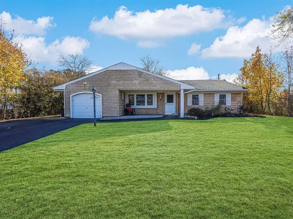 44 Clymer Street, Port Jefferson Station, NY 11776