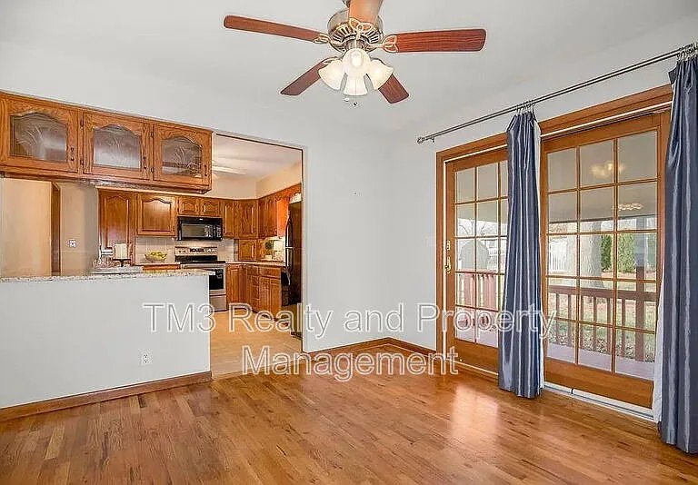 506 S 17th St — Photo 10