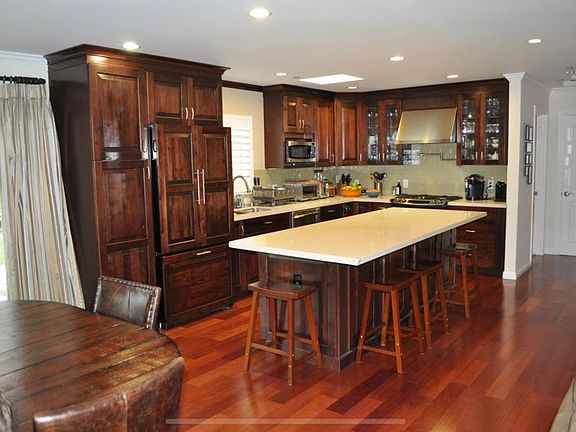 3rd image of 107 Jefferson Dr