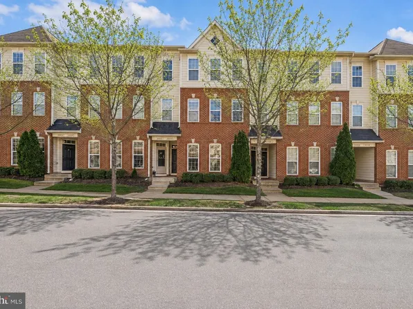19316 Diamond Lake Dr, Leesburg, VA 20176