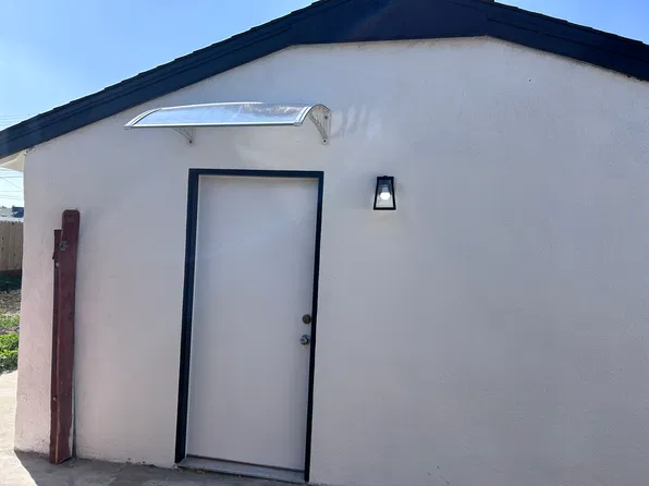 841 N I St #B, Tulare, CA 93274