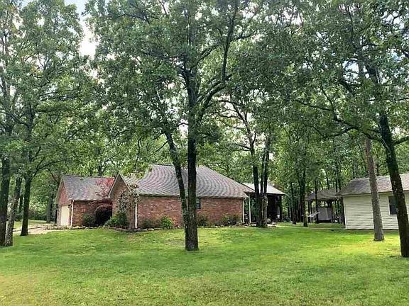 2nd image of 902 Redbud Dr