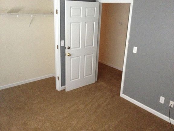 4th image of 185 Goudlock St