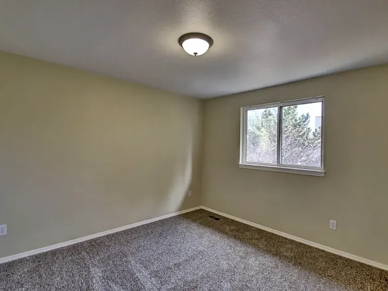 2582 S Falling Brook Ln — Photo 16