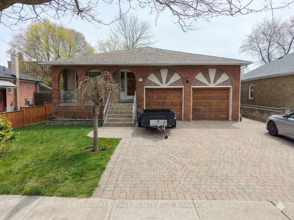 11 Ranwood Dr, Toronto, ON M9N 3E8