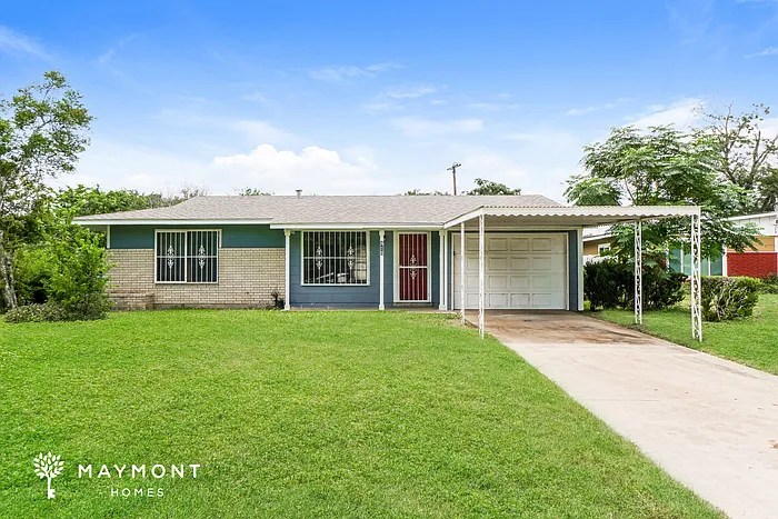 815 Upland Rd — Photo 2