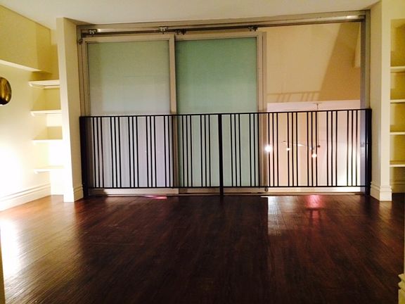 5th image of 162 Christopher St APT 3