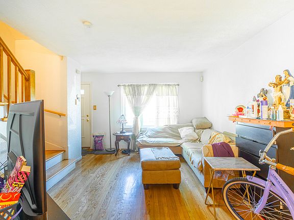 3rd image of 6418 S Lorel Ave #6418