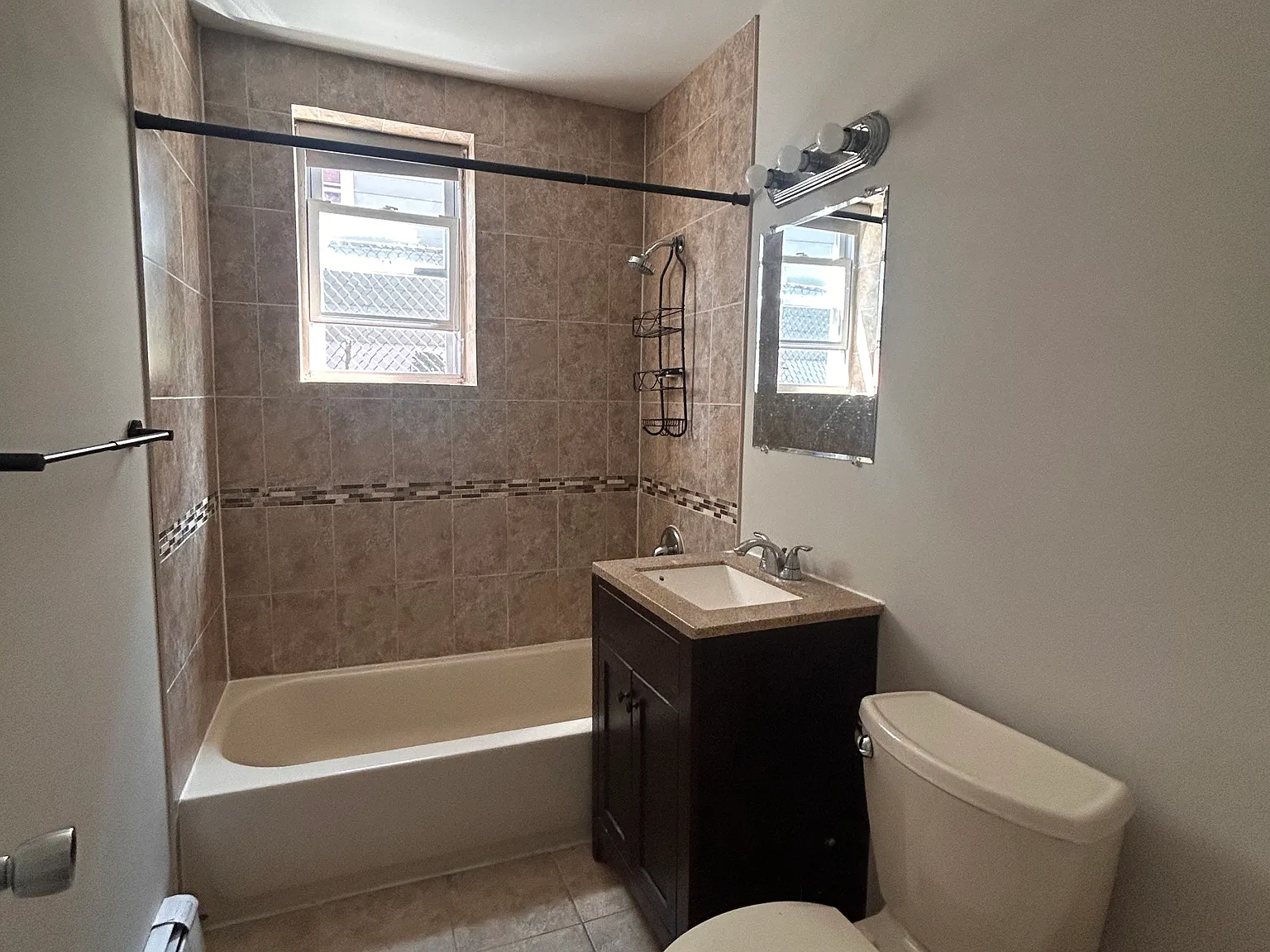 Studio, 600 sqft, $1,500 — Photo 2