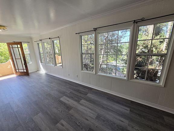 4th image of 2113 1/2 Duane St