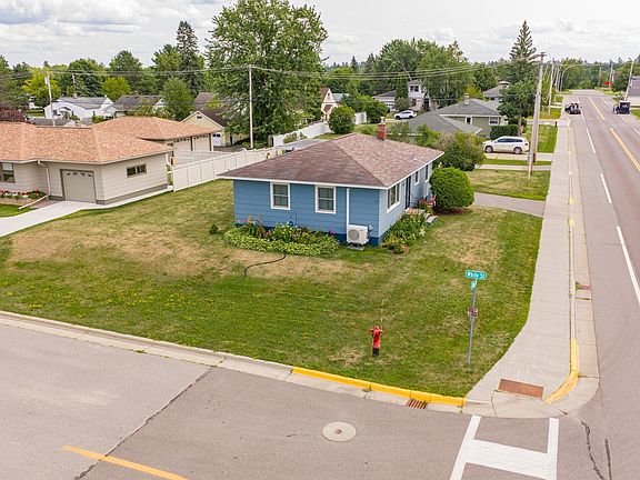 4th image of 308 S 8th Ave E